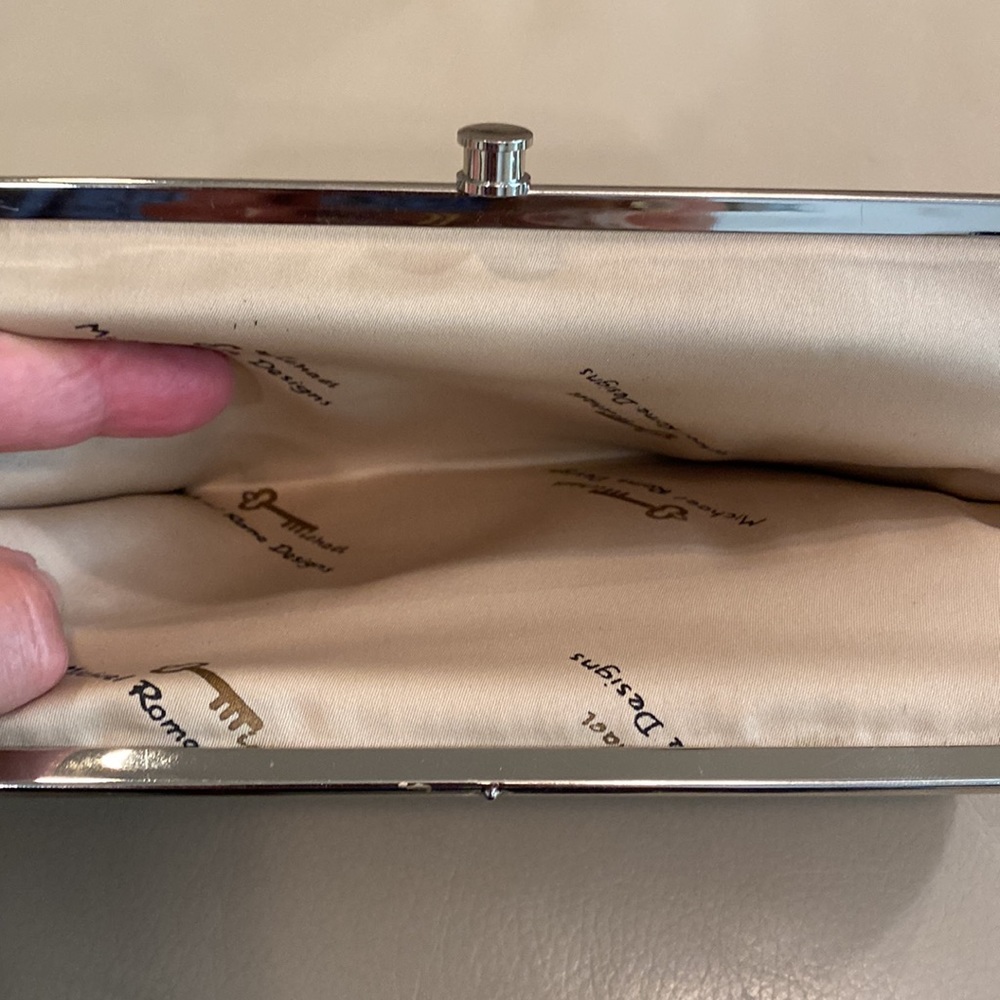Michael Rome Italian Leather Wallet - Picture 4 of 8